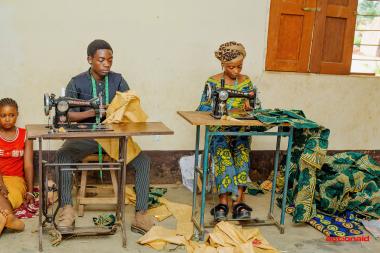 Madeleine and her apprentices at the Salamabila Multipurpose Center funded by ECHO